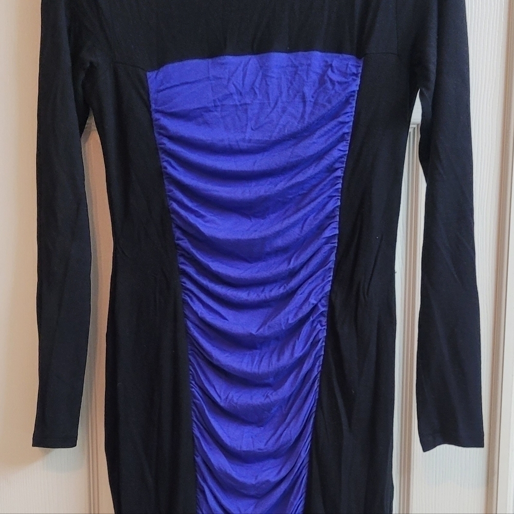 𝅺BODYCON dress - Picture 2 of 2